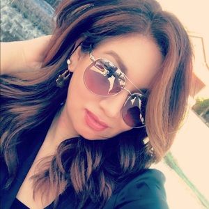 Meet your Posher, Valerie